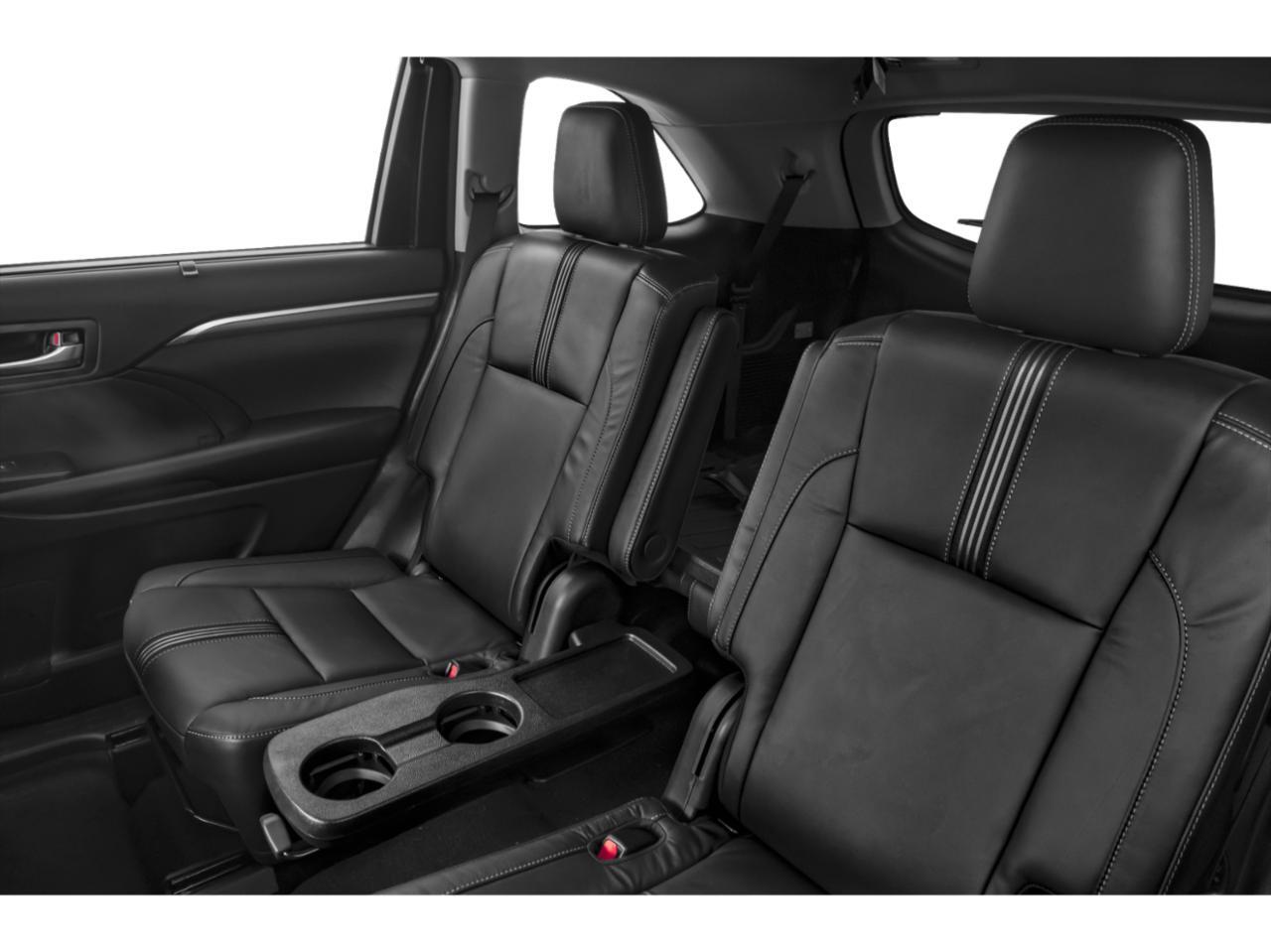 2019 Toyota Highlander SE Oshkosh WI