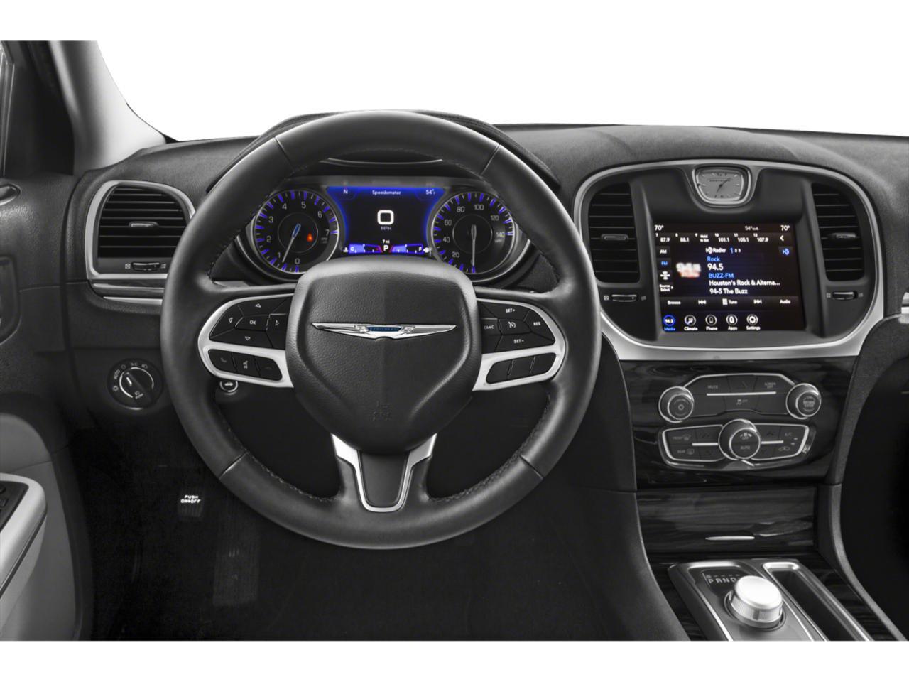 2021 Chrysler 300 Touring Oshkosh WI