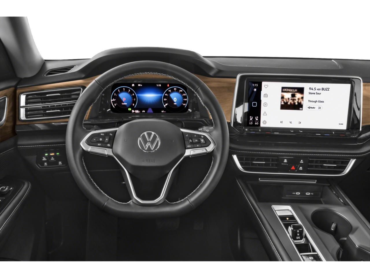 2025 Volkswagen Atlas 2.0T SE w/Technology Oshkosh WI