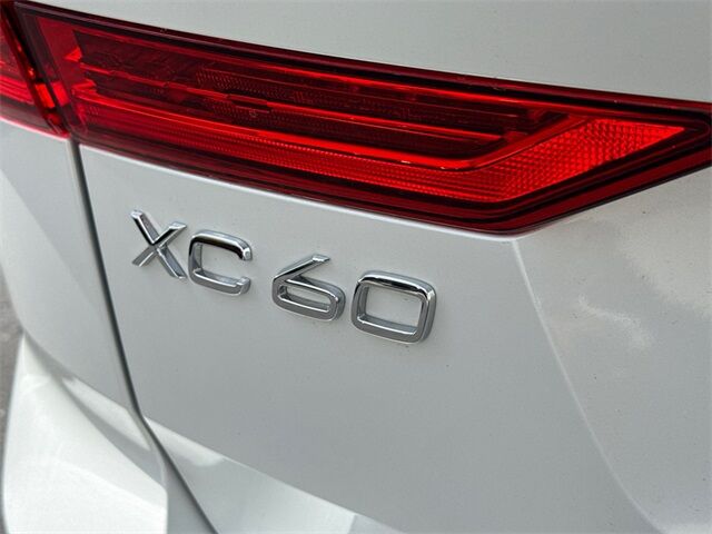 2022 Volvo XC60 Recharge Plug-In Hybrid T8 R-Design San Juan Capistrano CA