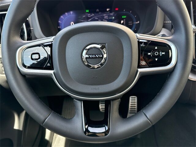 2022 Volvo XC60 Recharge Plug-In Hybrid T8 R-Design San Juan Capistrano CA