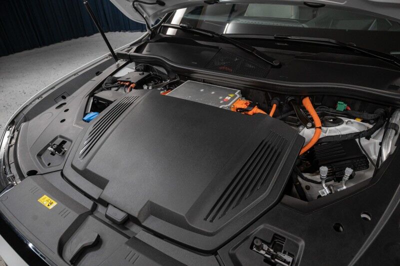 2024 Audi Q8 e-tron Sportback SUV S line Prestige Scottsdale AZ 2024 Audi Q8 e-tron Sportback SUV S line Prestige Scottsdale AZ