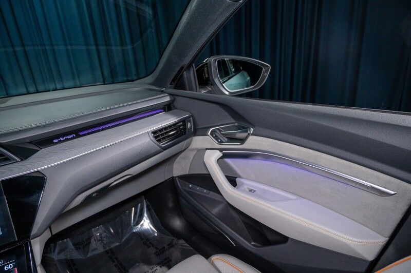 2024 Audi Q8 e-tron Sportback SUV S line Prestige Scottsdale AZ 2024 Audi Q8 e-tron Sportback SUV S line Prestige Scottsdale AZ