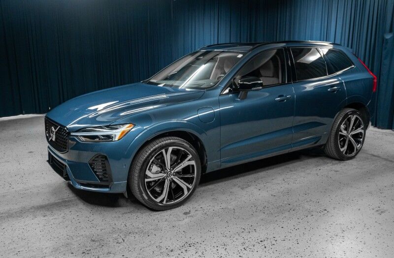 2024 Volvo XC60 Recharge Plug-In Hybrid Ultimate Dark Theme SUV 2024 Volvo XC60 Recharge Plug-In Hybrid Ultimate Dark Theme SUV