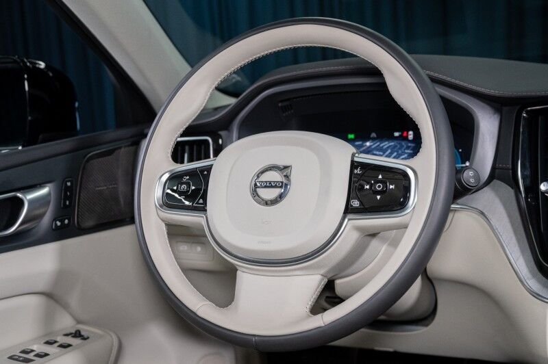 2024 Volvo XC60 Recharge Plug-In Hybrid Ultimate Dark Theme SUV Scottsdale AZ 2024 Volvo XC60 Recharge Plug-In Hybrid Ultimate Dark Theme SUV Scottsdale AZ