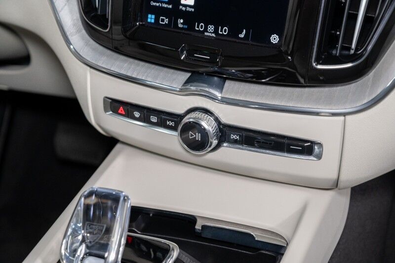 2024 Volvo XC60 Recharge Plug-In Hybrid Ultimate Dark Theme SUV Scottsdale AZ 2024 Volvo XC60 Recharge Plug-In Hybrid Ultimate Dark Theme SUV Scottsdale AZ