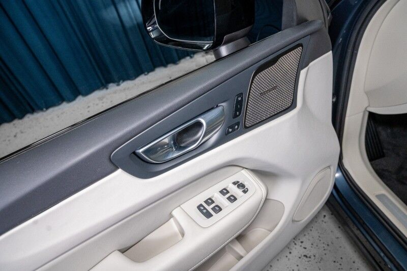 2024 Volvo XC60 Recharge Plug-In Hybrid Ultimate Dark Theme SUV Scottsdale AZ 2024 Volvo XC60 Recharge Plug-In Hybrid Ultimate Dark Theme SUV Scottsdale AZ