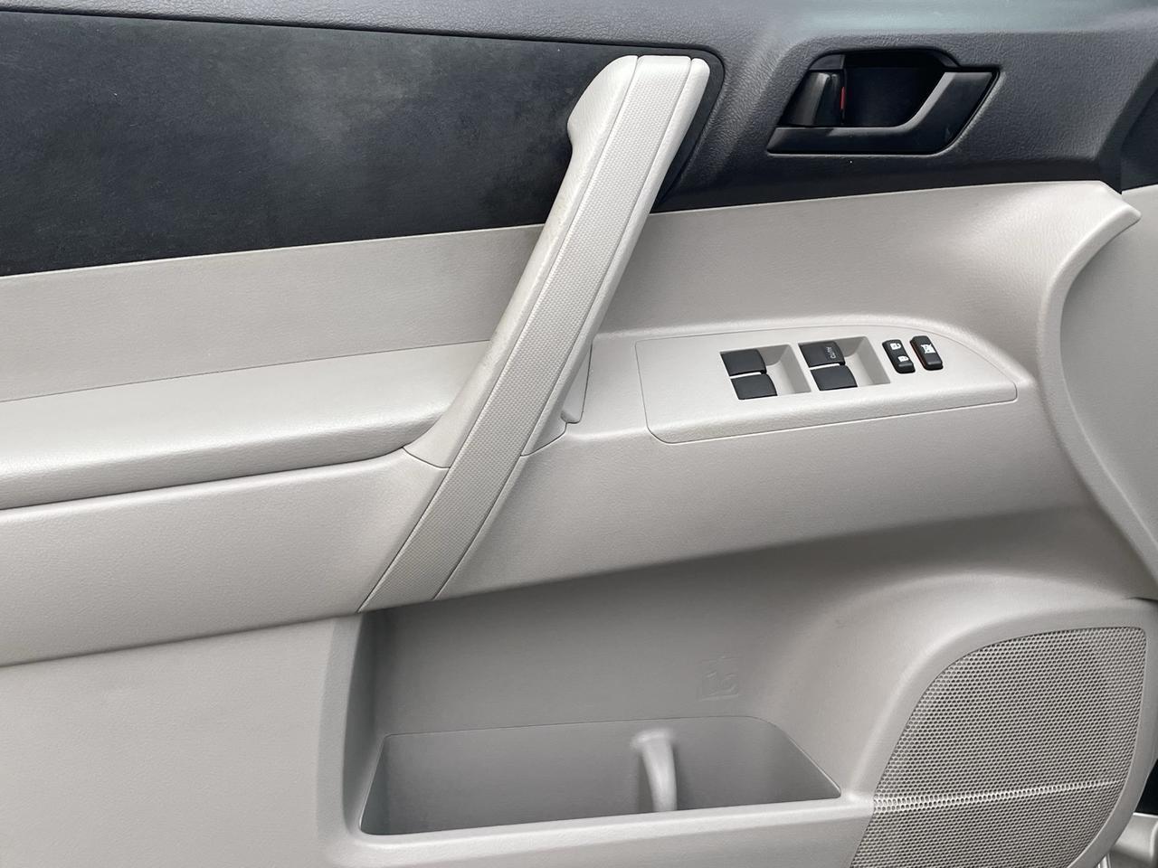 2010 Toyota Highlander Base Alexandria VA