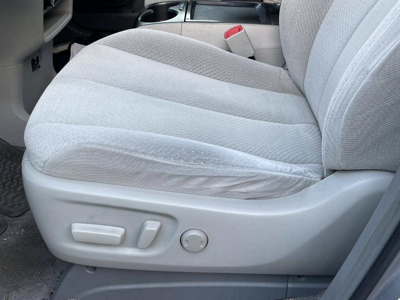 2011 Toyota Sienna LE Alexandria VA