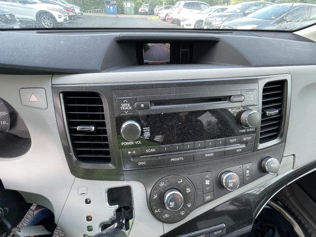 2011 Toyota Sienna LE Alexandria VA