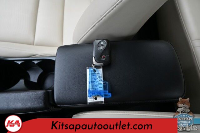 2013 Lexus CT 200h Hybrid / Power & Heated Leather Seats / Navigation / Sunroof / Keyless Entry & Start / USB & Aux Input / Power Windows, Mirrors, & Locks / Cruise Control / Back Up Camera / 40 MPG / Low Miles Banglore