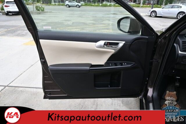 2013 Lexus CT 200h Hybrid / Power & Heated Leather Seats / Navigation / Sunroof / Keyless Entry & Start / USB & Aux Input / Power Windows, Mirrors, & Locks / Cruise Control / Back Up Camera / 40 MPG / Low Miles Banglore