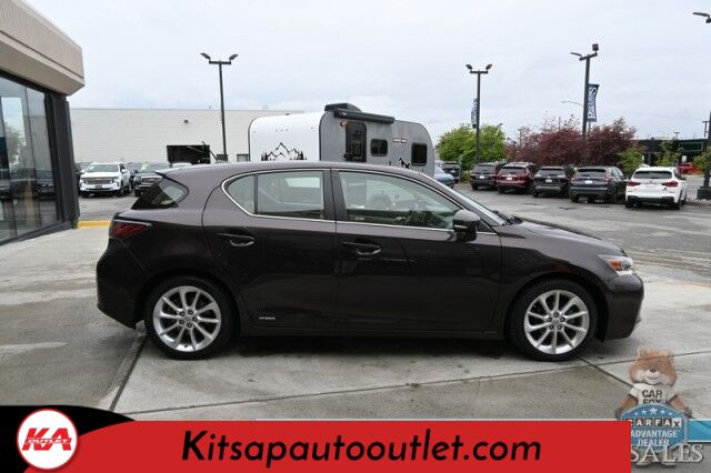 2013 Lexus CT 200h Hybrid / Power & Heated Leather Seats / Navigation / Sunroof / Keyless Entry & Start / USB & Aux Input / Power Windows, Mirrors, & Locks / Cruise Control / Back Up Camera / 40 MPG / Low Miles Banglore