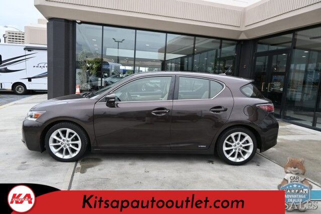 2013 Lexus CT 200h Hybrid / Power & Heated Leather Seats / Navigation / Sunroof / Keyless Entry & Start / USB & Aux Input / Power Windows, Mirrors, & Locks / Cruise Control / Back Up Camera / 40 MPG / Low Miles Banglore
