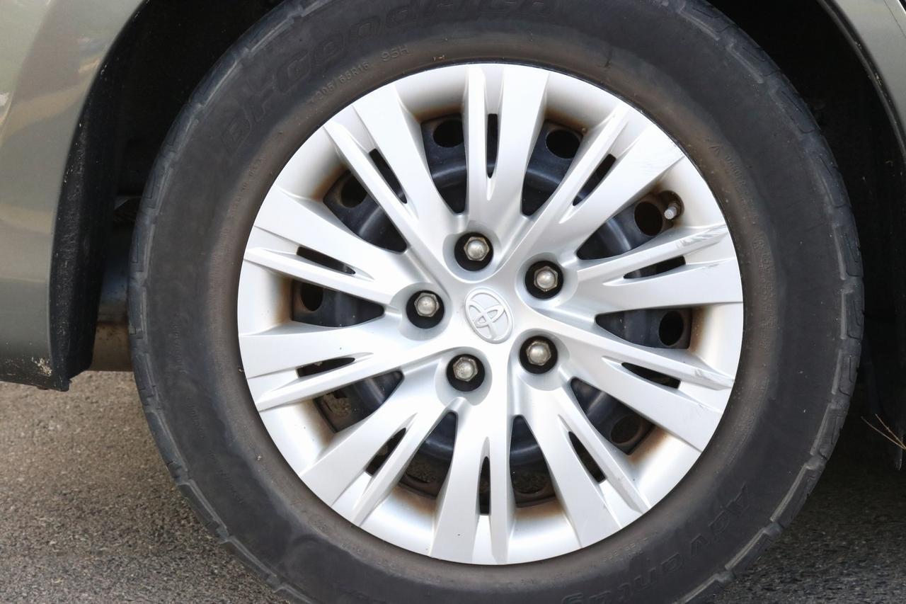 2013 Toyota Camry LE Fredericksburg VA