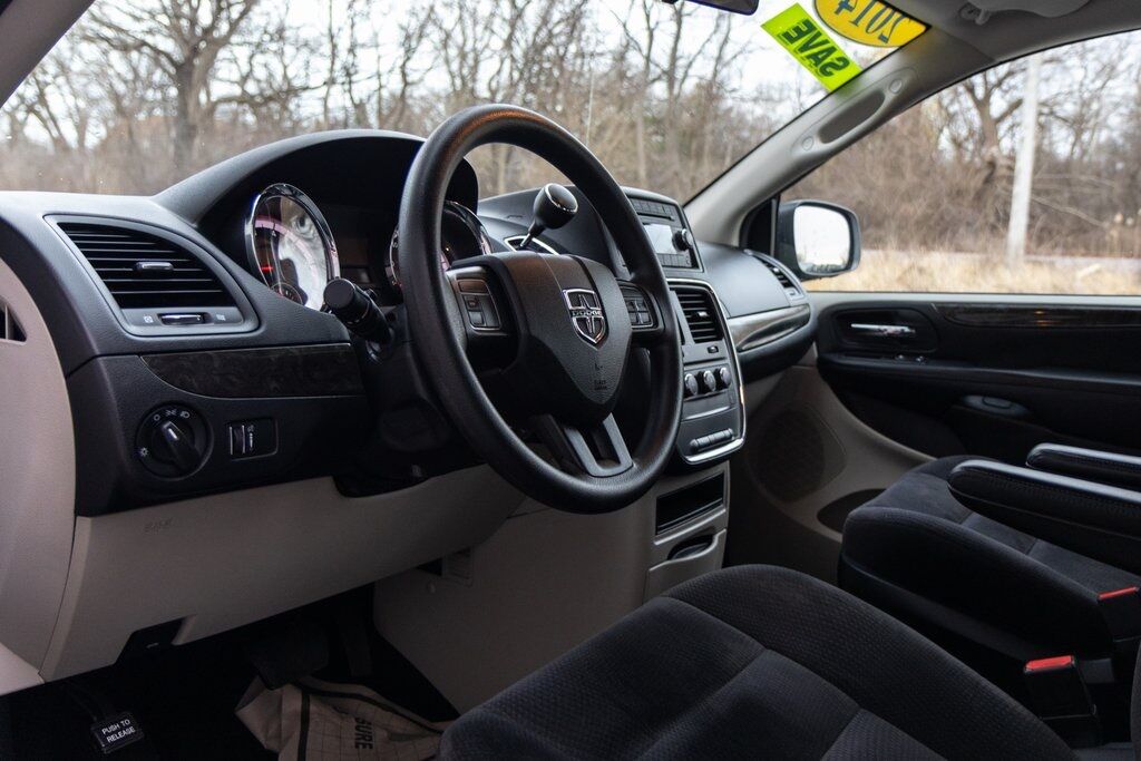 2014 Dodge Grand Caravan AVP Kenosha WI