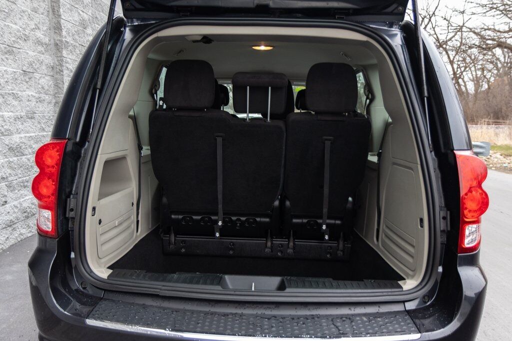 2014 Dodge Grand Caravan AVP Kenosha WI