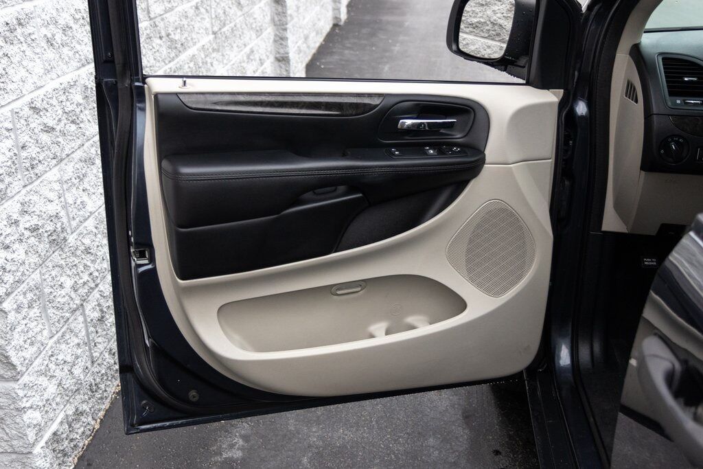 2014 Dodge Grand Caravan AVP Kenosha WI