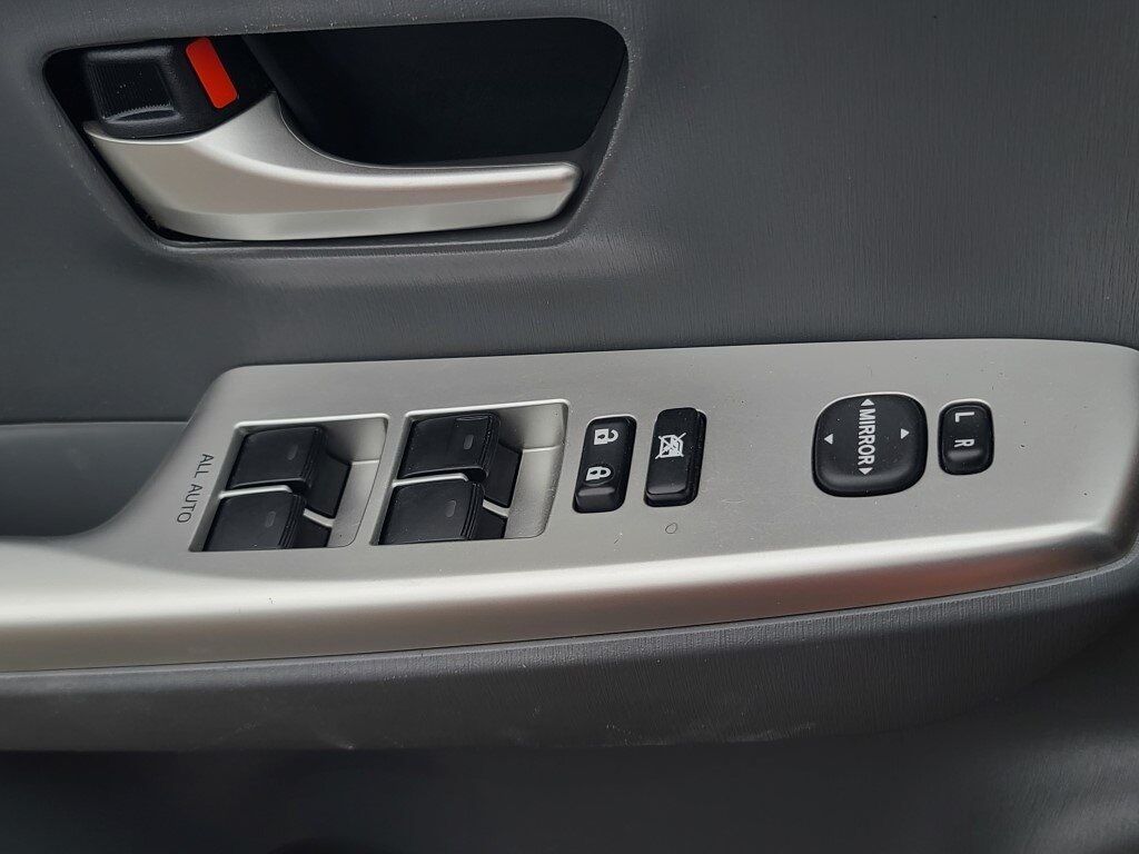 2014 Toyota Prius v Five Springfield VA