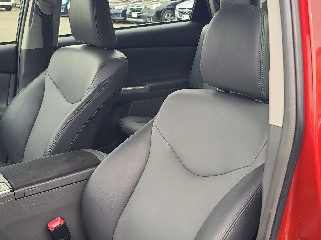 2014 Toyota Prius v Five Springfield VA