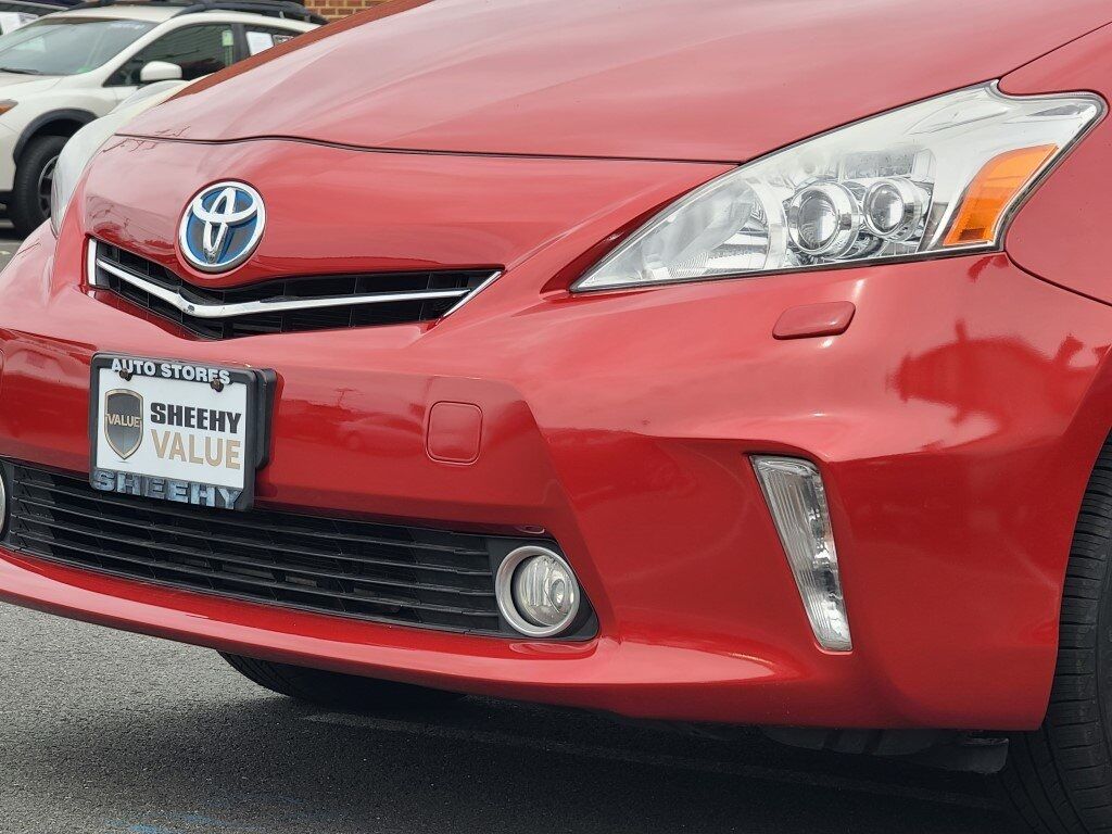 2014 Toyota Prius v Five Springfield VA