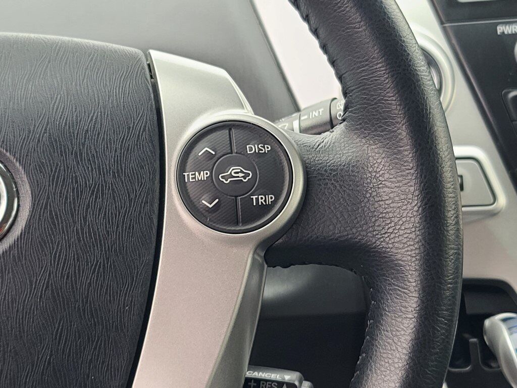 2014 Toyota Prius v Five Springfield VA