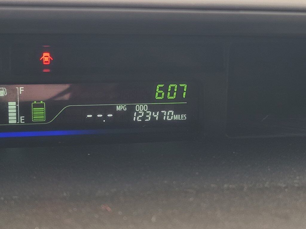 2014 Toyota Prius v Five Springfield VA