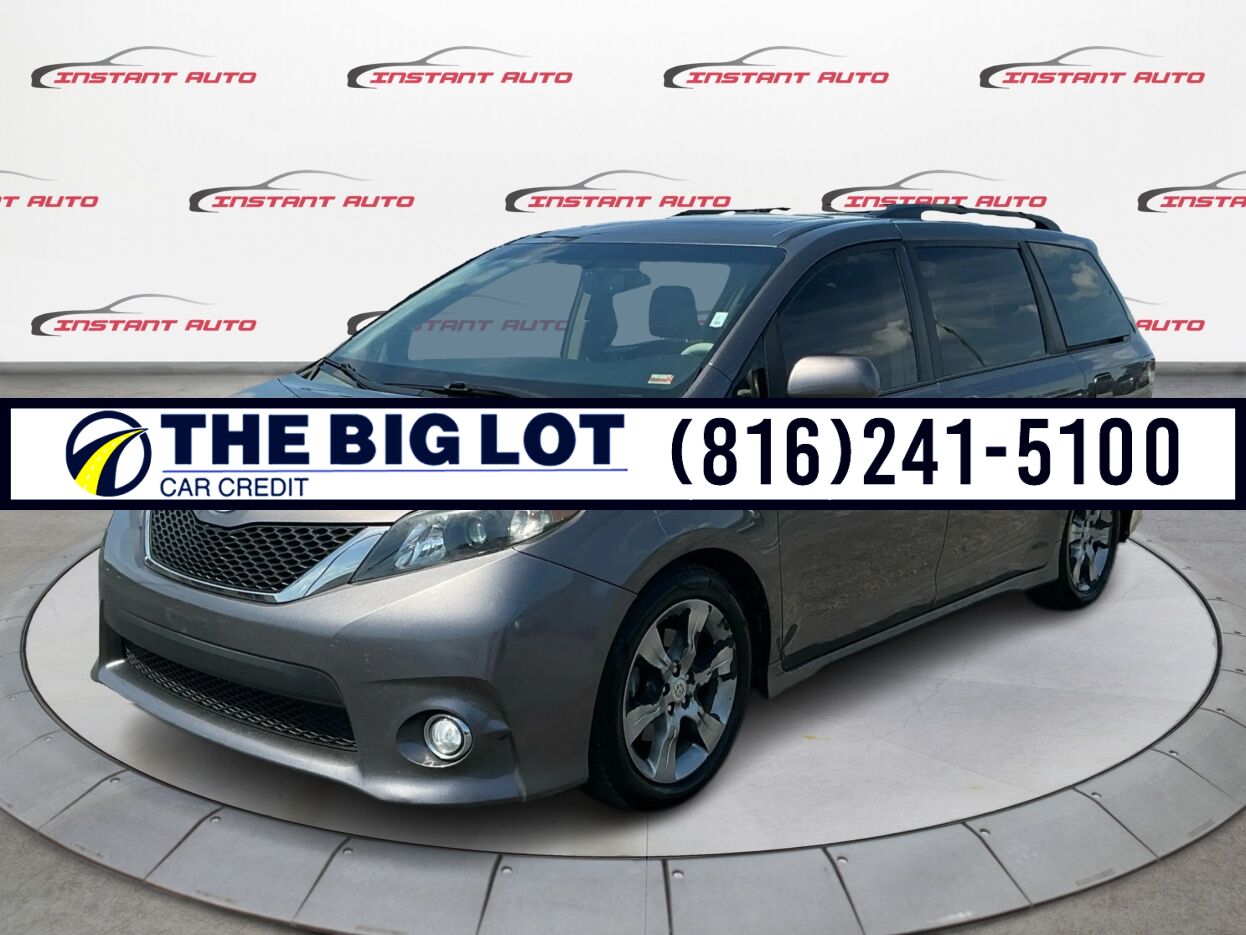 2014 Toyota Sienna SE 8 Passenger Banglore