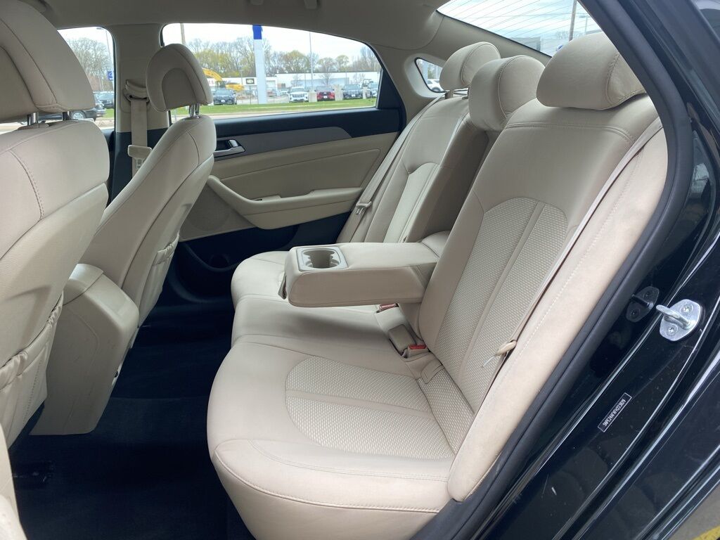 2015 Hyundai Sonata SE Green Bay WI