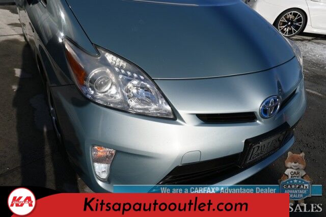 2015 Toyota Prius Four / Power & Heated Leather Seats / Power Mirrors, Windows & Locks / JBL Speakers / Navigation / Bluetooth / Back Up Camera / Cruise Control / Keyless Entry & Start / Aluminum Wheels / 51 MPG Banglore