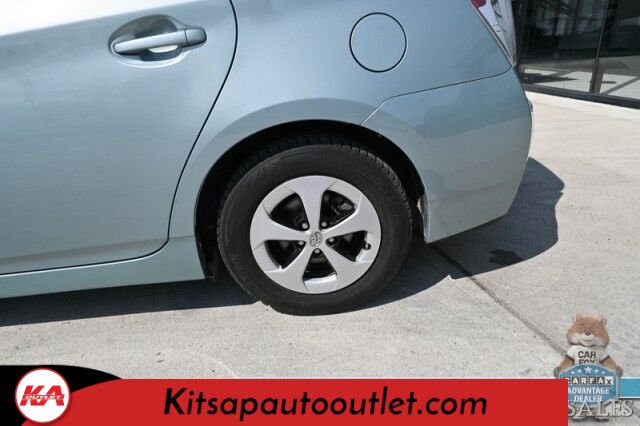 2015 Toyota Prius Four / Power & Heated Leather Seats / Power Mirrors, Windows & Locks / JBL Speakers / Navigation / Bluetooth / Back Up Camera / Cruise Control / Keyless Entry & Start / Aluminum Wheels / 51 MPG Banglore