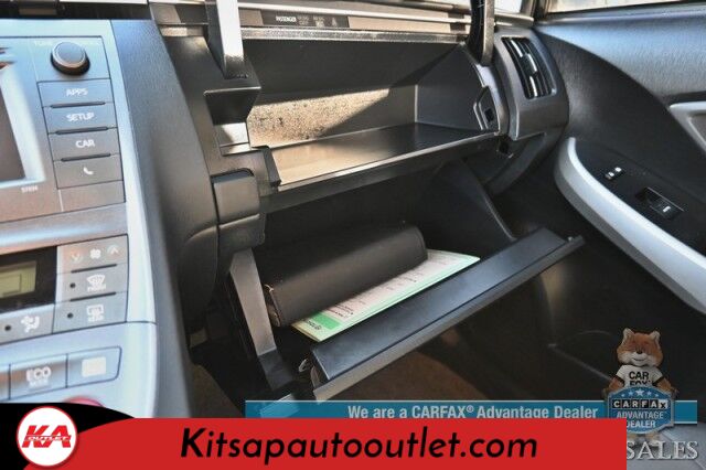 2015 Toyota Prius Four / Power & Heated Leather Seats / Power Mirrors, Windows & Locks / JBL Speakers / Navigation / Bluetooth / Back Up Camera / Cruise Control / Keyless Entry & Start / Aluminum Wheels / 51 MPG Banglore