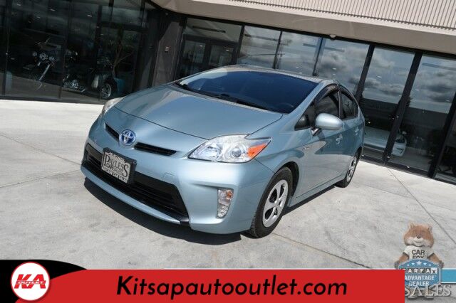 2015 Toyota Prius Four / Power & Heated Leather Seats / Power Mirrors, Windows & Locks / JBL Speakers / Navigation / Bluetooth / Back Up Camera / Cruise Control / Keyless Entry & Start / Aluminum Wheels / 51 MPG Banglore