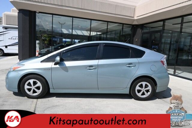 2015 Toyota Prius Four / Power & Heated Leather Seats / Power Mirrors, Windows & Locks / JBL Speakers / Navigation / Bluetooth / Back Up Camera / Cruise Control / Keyless Entry & Start / Aluminum Wheels / 51 MPG Banglore