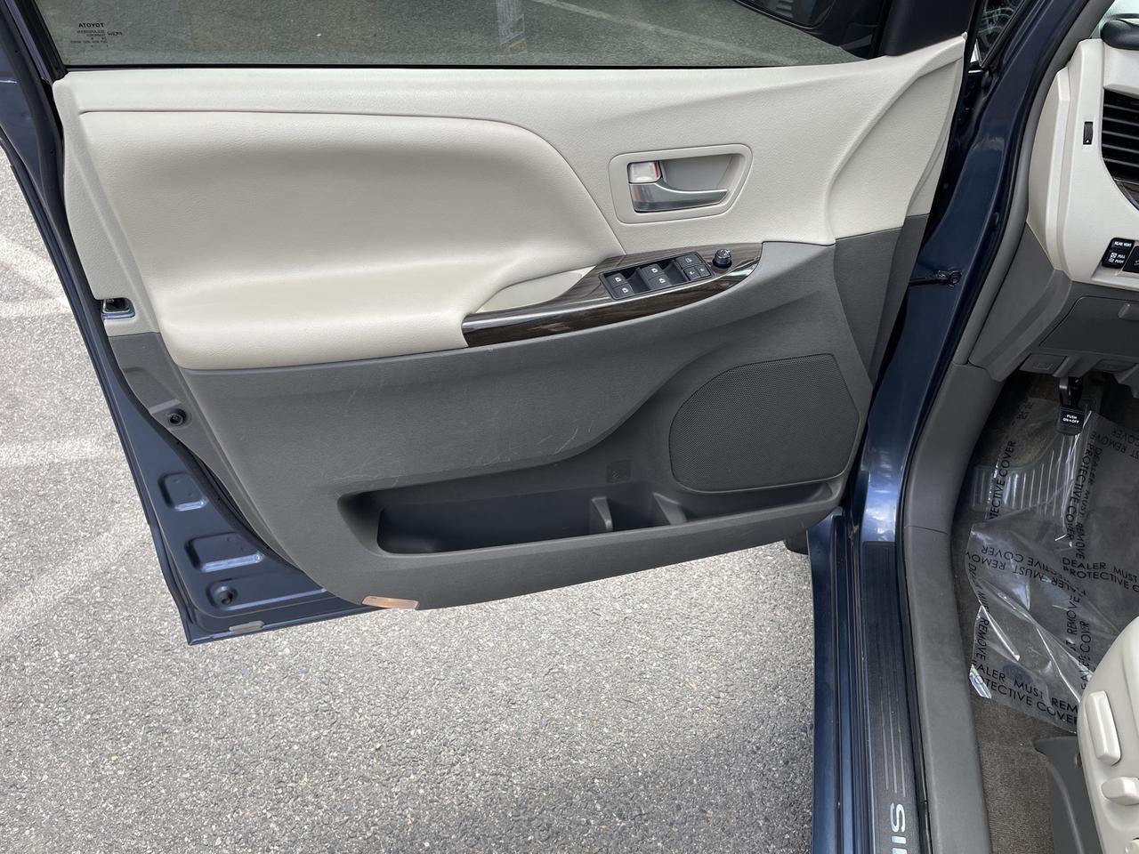 2016 Toyota Sienna XLE Premium Springfield VA