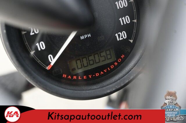 2017 Harley Davidson Iron 883 / Vance & Hines Shorty Exhaust / Roland Sands Design Billet Parts / Heated Grips / L.E.D Headlight & Signals / Keyless Start / Only 6K Miles Banglore
