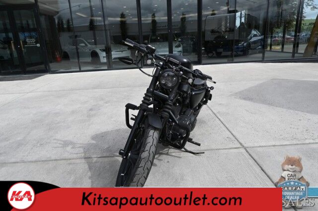 2017 Harley Davidson Iron 883 / Vance & Hines Shorty Exhaust / Roland Sands Design Billet Parts / Heated Grips / L.E.D Headlight & Signals / Keyless Start / Only 6K Miles Banglore