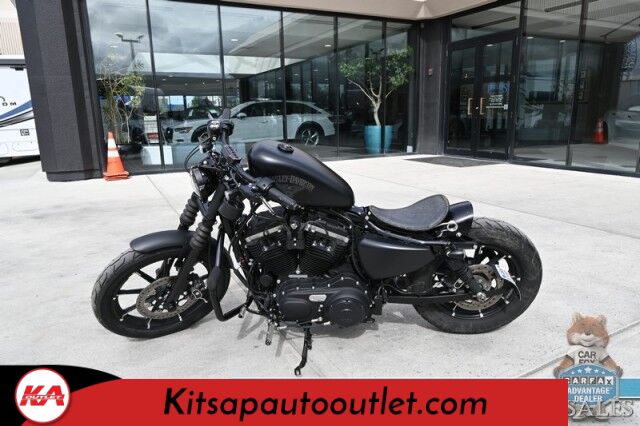2017 Harley Davidson Iron 883 / Vance & Hines Shorty Exhaust / Roland Sands Design Billet Parts / Heated Grips / L.E.D Headlight & Signals / Keyless Start / Only 6K Miles Banglore