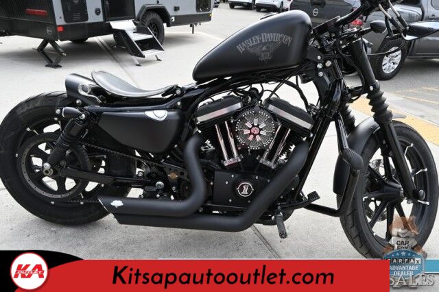 2017 Harley Davidson Iron 883 / Vance & Hines Shorty Exhaust / Roland Sands Design Billet Parts / Heated Grips / L.E.D Headlight & Signals / Keyless Start / Only 6K Miles Banglore