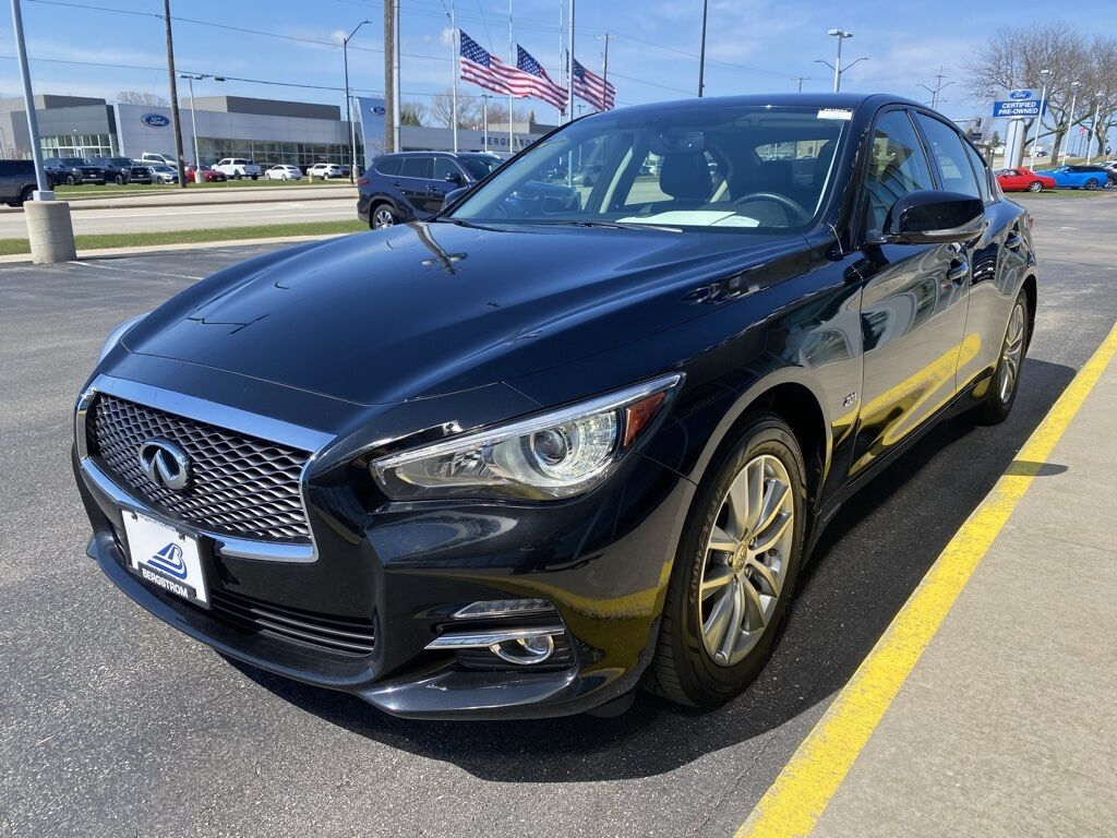 2017 INFINITI Q50 2.0t Premium Green Bay WI
