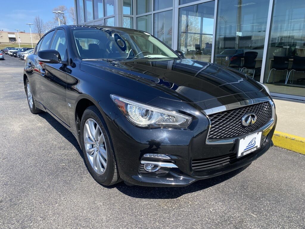 2017 INFINITI Q50 2.0t Premium