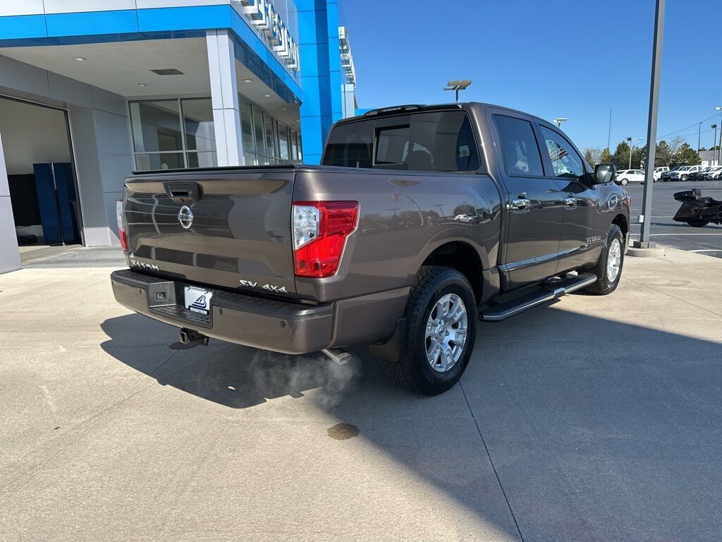 2017 Nissan Titan SV Manitowoc WI
