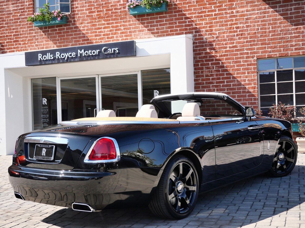 2017 Rolls-Royce Dawn