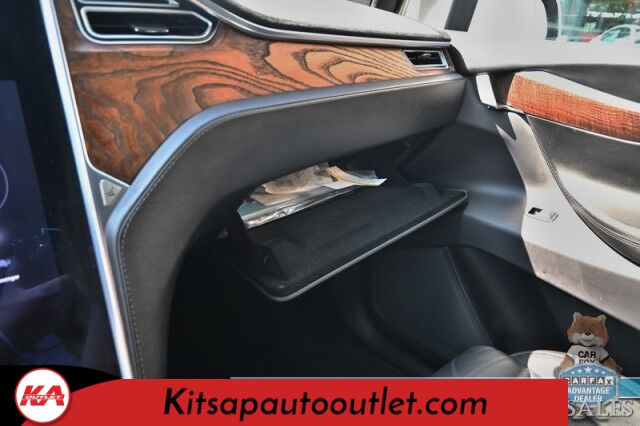 2017 Tesla Model X 100D / AWD / Air Supsension / Power & Heated Leather Seats / Heated Steering Wheel / Navigation / Auto Pilot / Adaptive Cruise Control / Lane Departure Alert / Bluetooth / Back Up Camera / 295 Mi Range Banglore