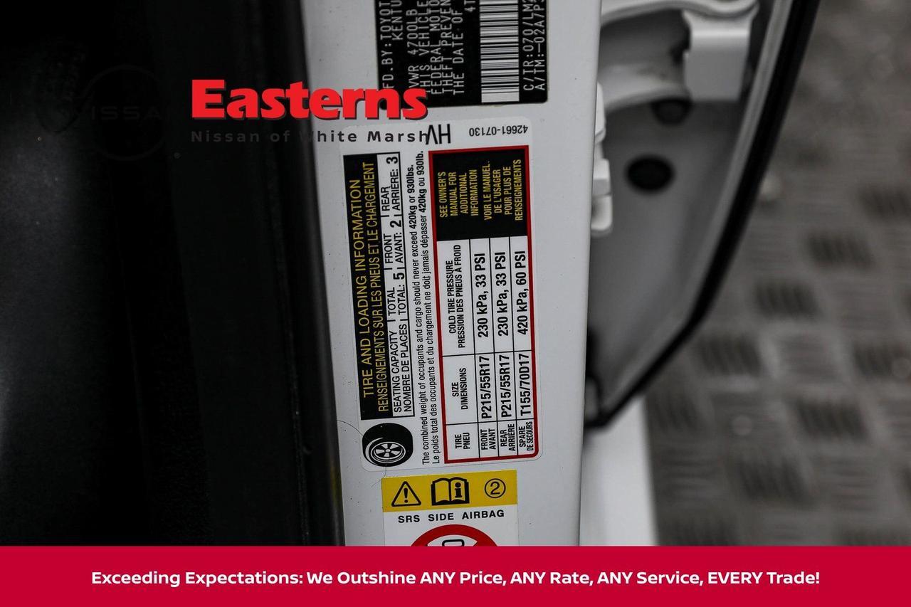 2017 Toyota Avalon Hybrid Limited White Marsh MD