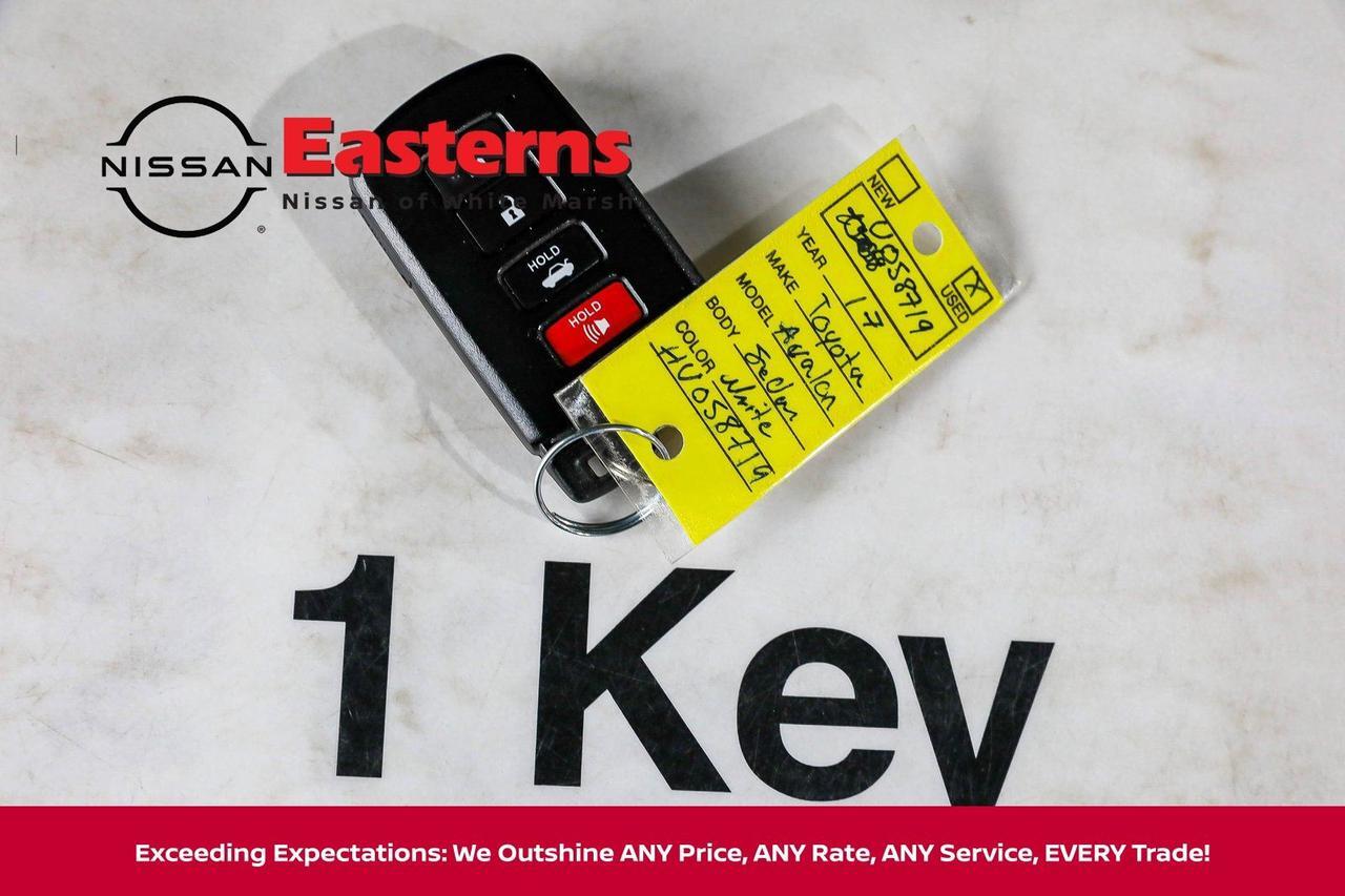 2017 Toyota Avalon Hybrid Limited White Marsh MD