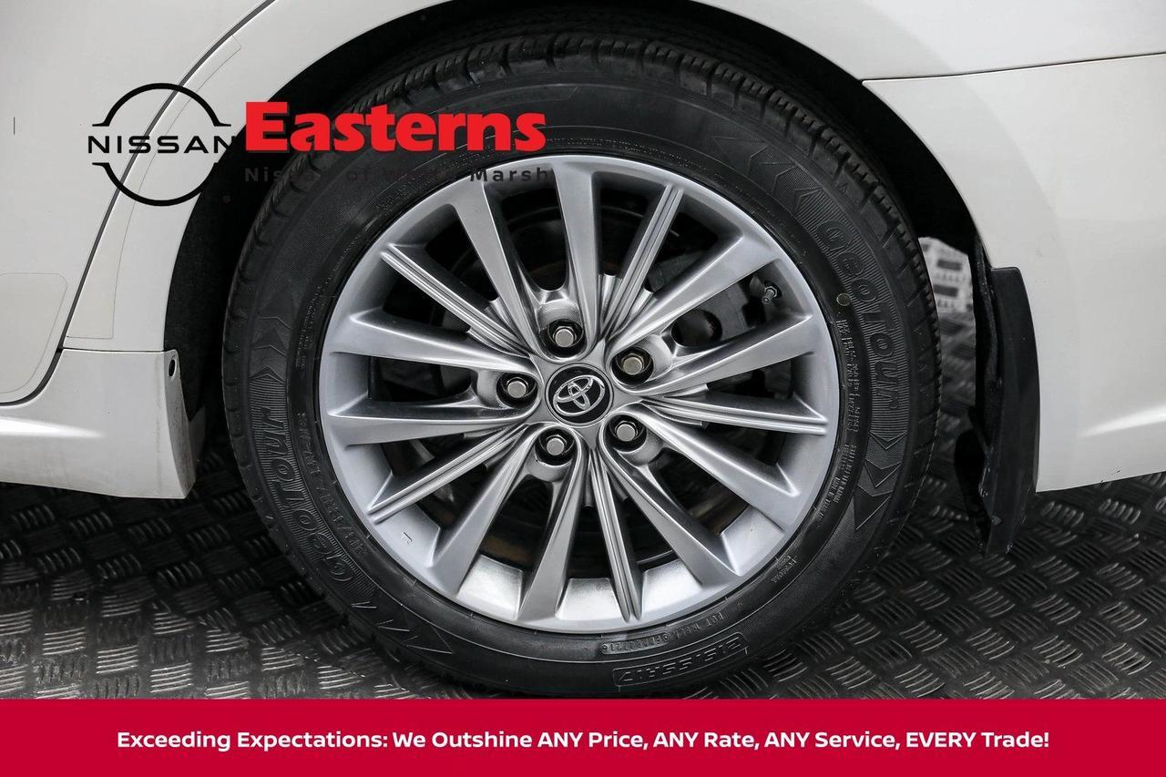 2017 Toyota Avalon Hybrid Limited White Marsh MD