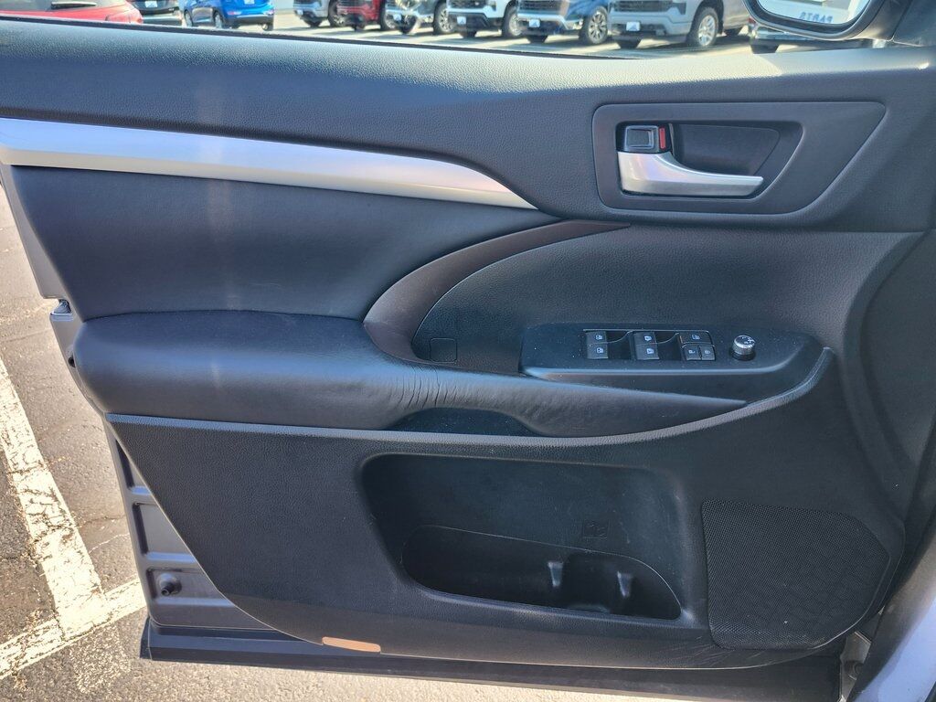 2017 Toyota Highlander XLE Green Bay WI