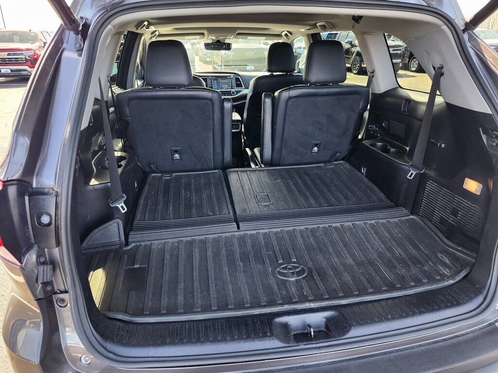 2017 Toyota Highlander XLE Green Bay WI