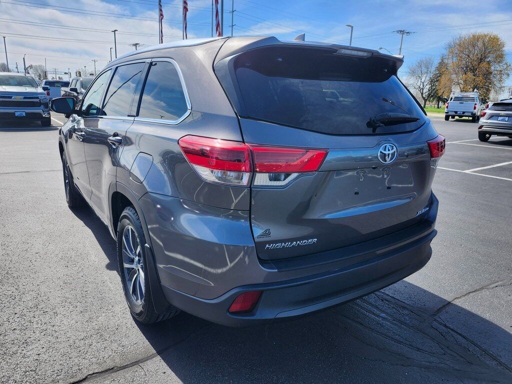 2017 Toyota Highlander XLE Green Bay WI